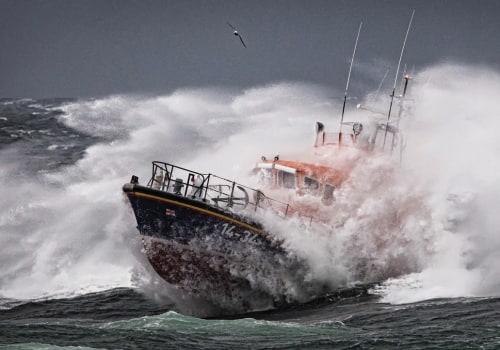 Maneuvering Techniques for Operating a Lifeboat